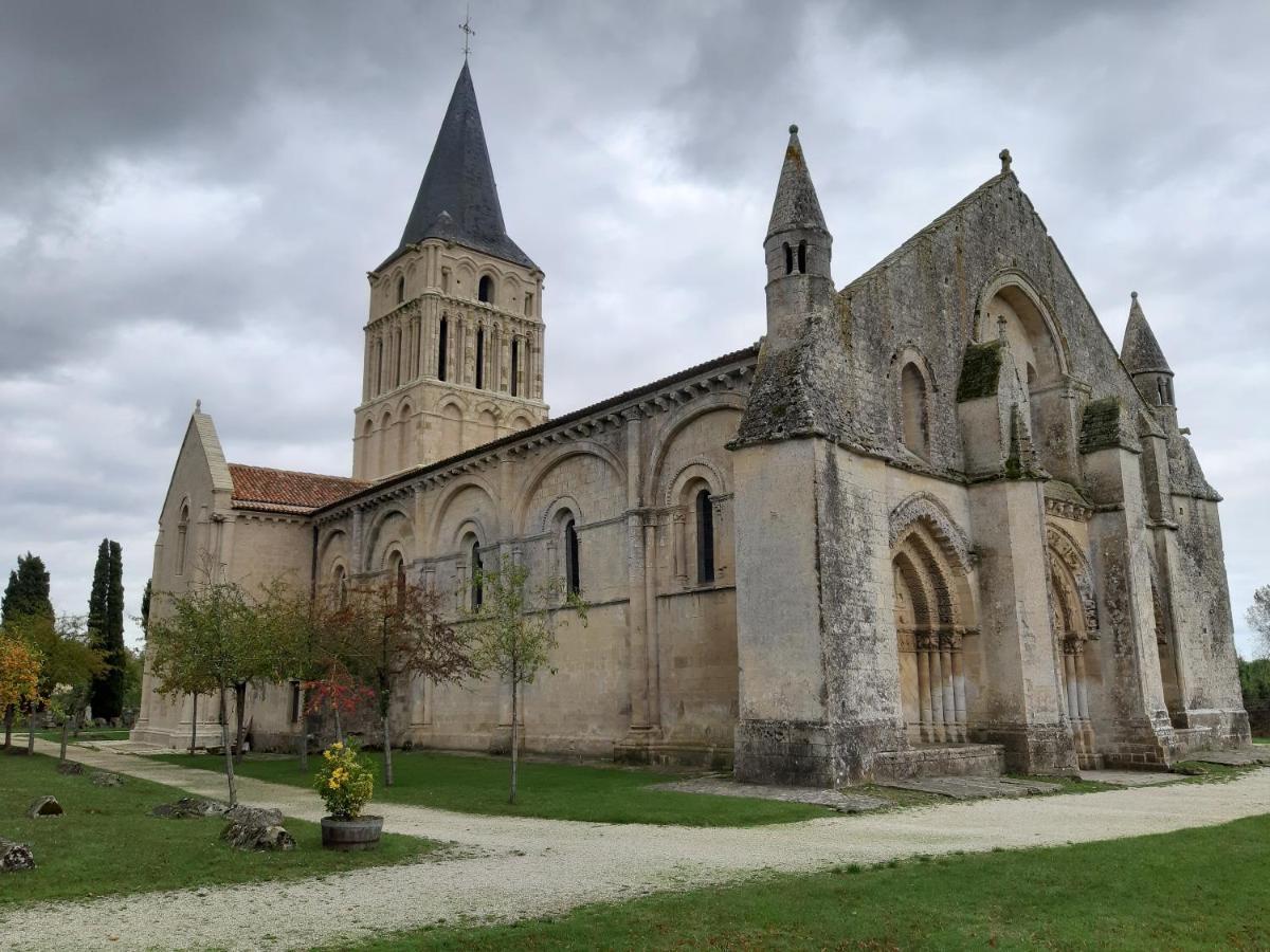 Les Volets Verts Aulnay Aulnay  Exterior foto